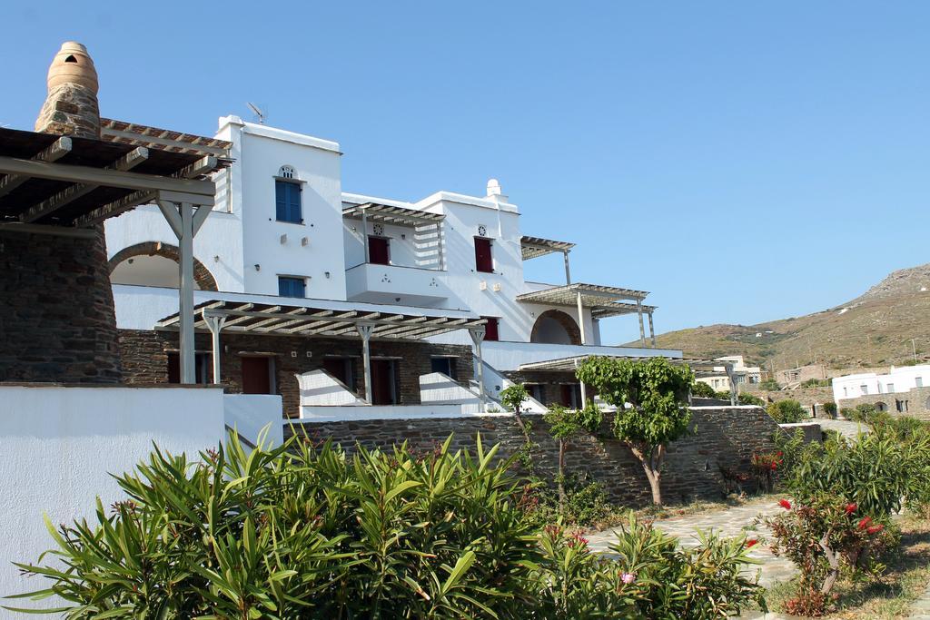 En Plo Aparthotel Agios Romanos Exterior photo